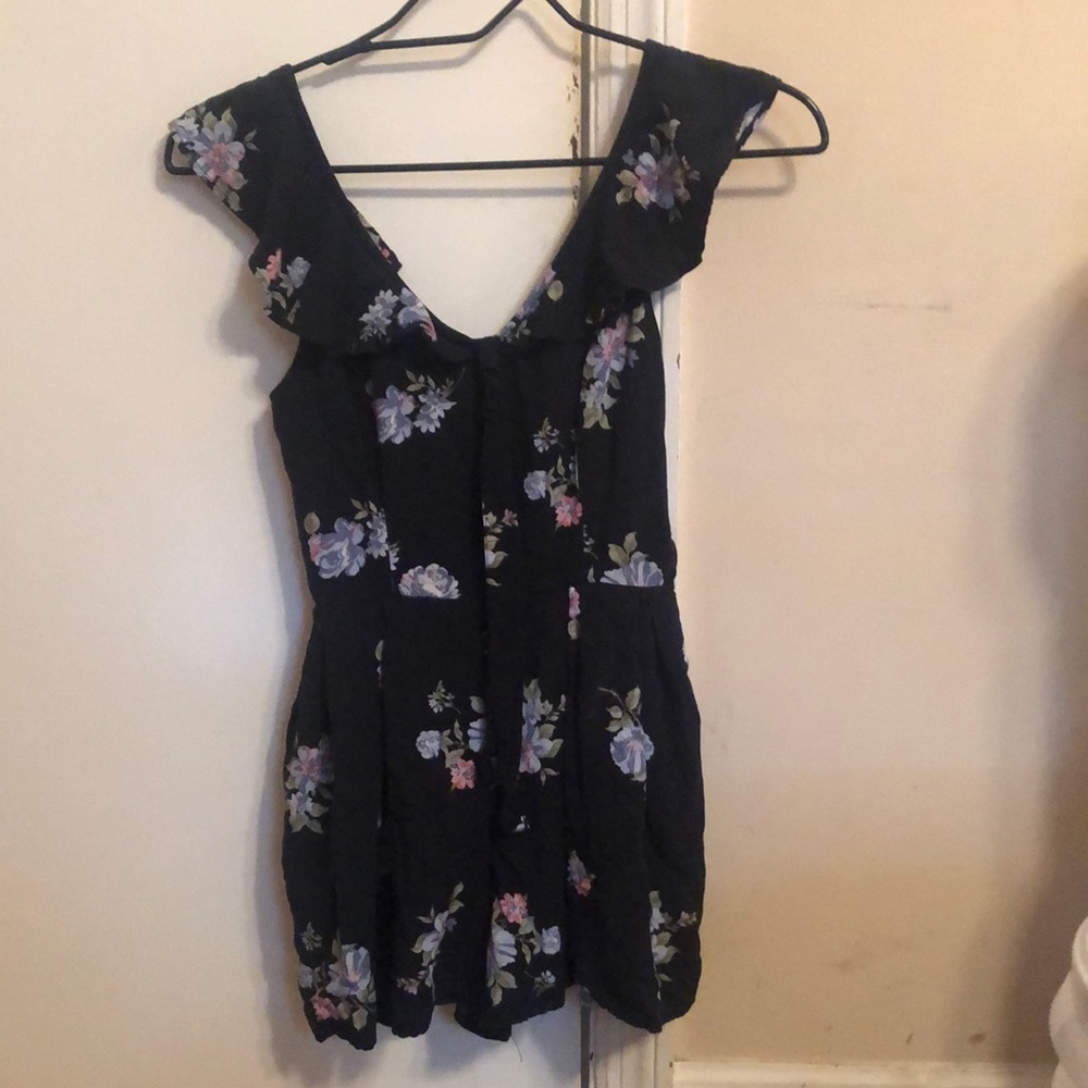 Navy Colored Floral Romper. Abercrombie and Fitch. Size: XXS